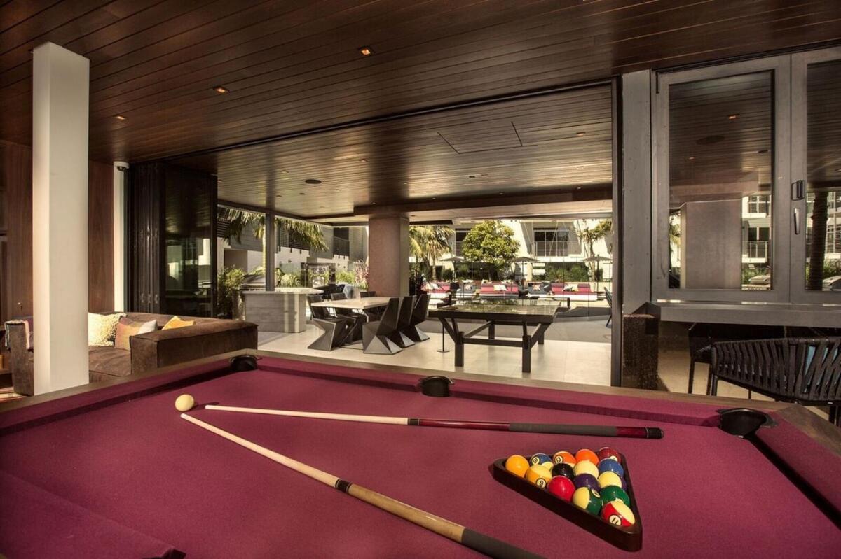 Spacious And Bright West Hollywood Pool & Gym Appartement *