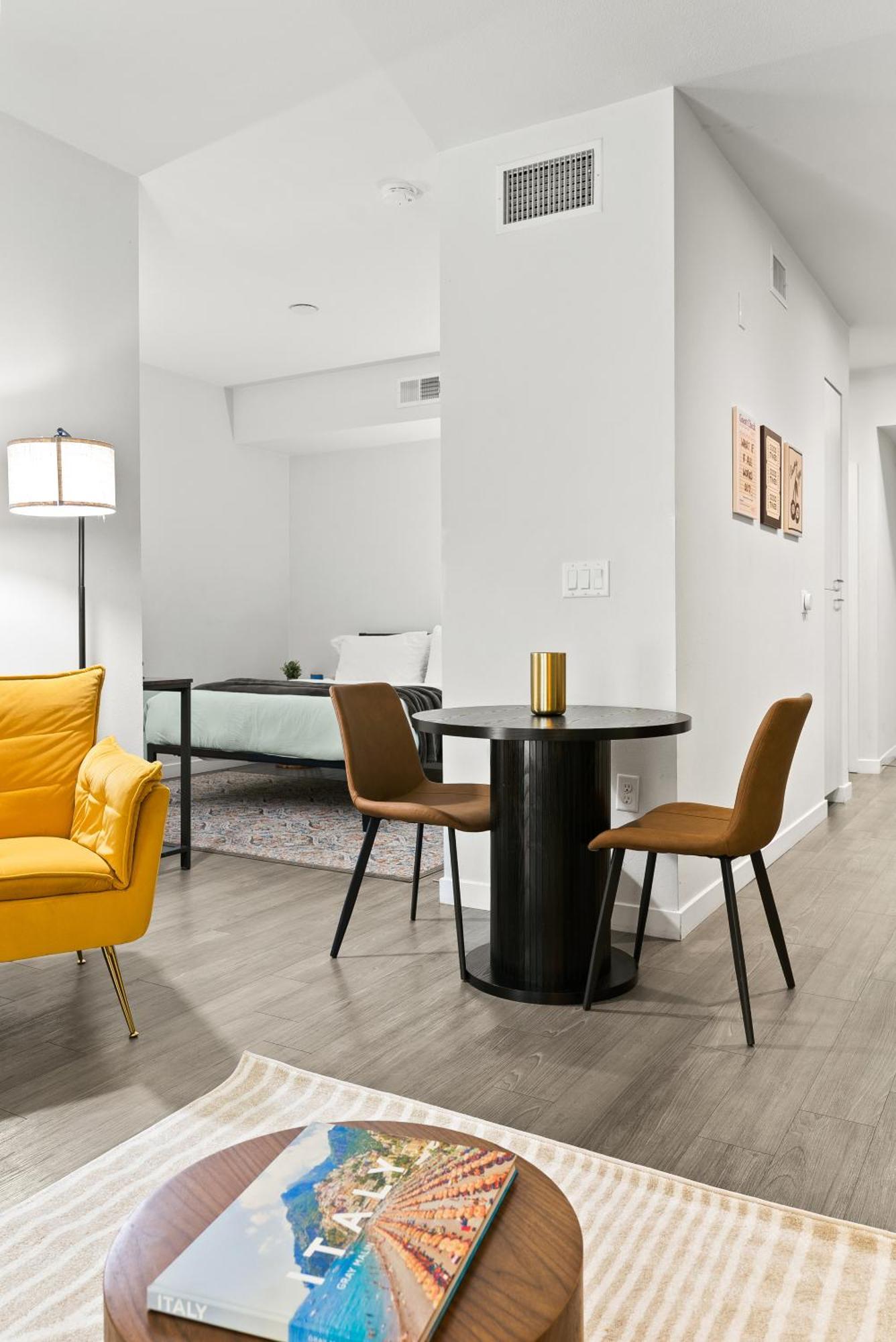 Spacious And Bright West Hollywood Pool & Gym Appartement Los Angeles